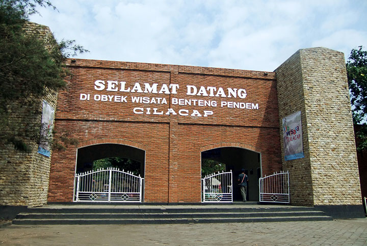 Benteng Pendem: Rahasia Sejarah yang Menggugah di Tengah Kota Cilacap